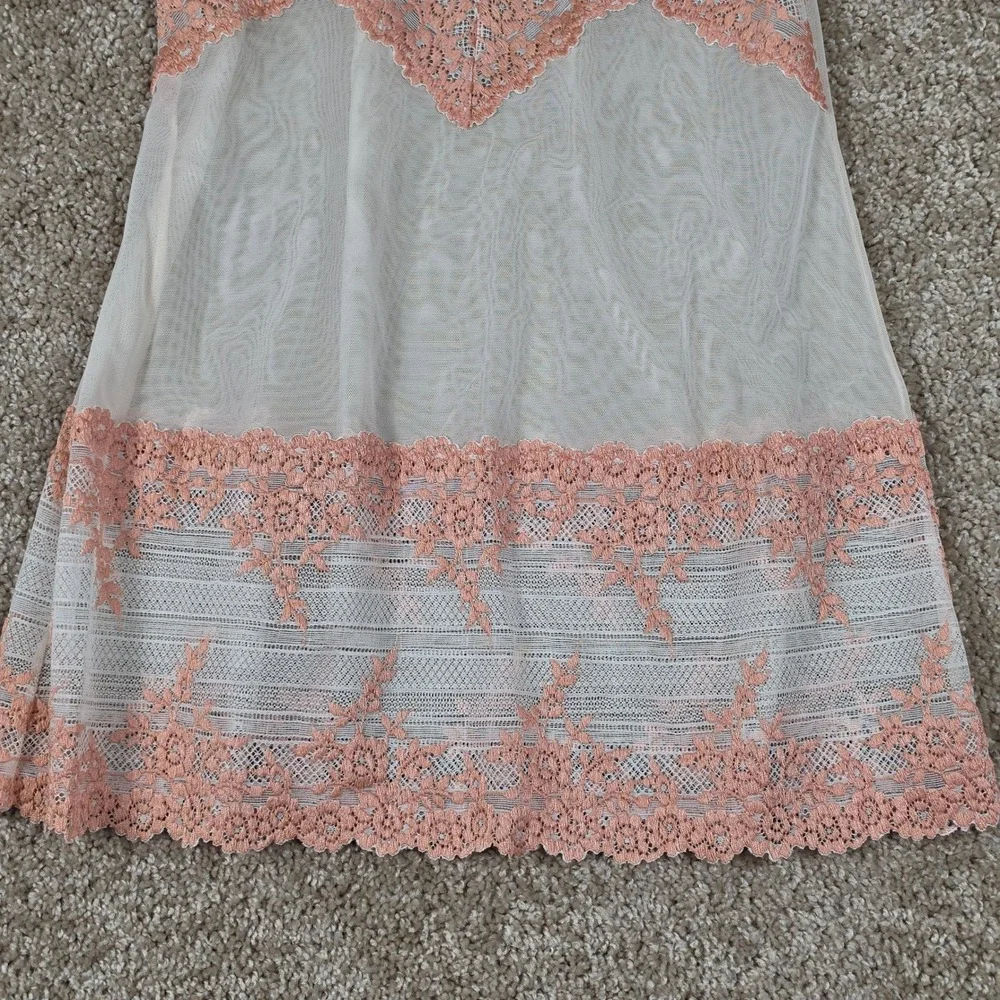 Wacoal chemise delicate